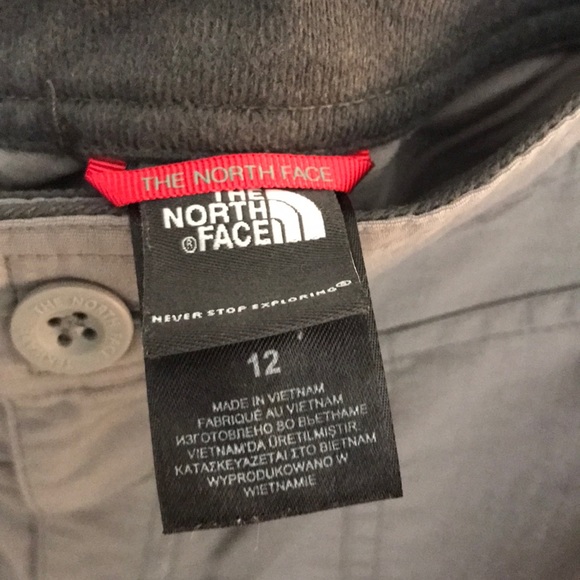 North Face Womens hiking shorts - Picture 4 of 5